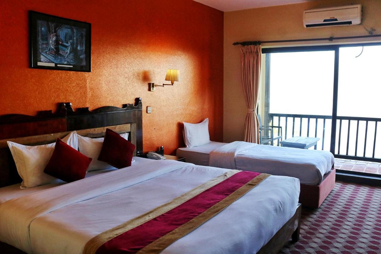 Hotel Chautari Pvt Ltd 纳加阔特 外观 照片