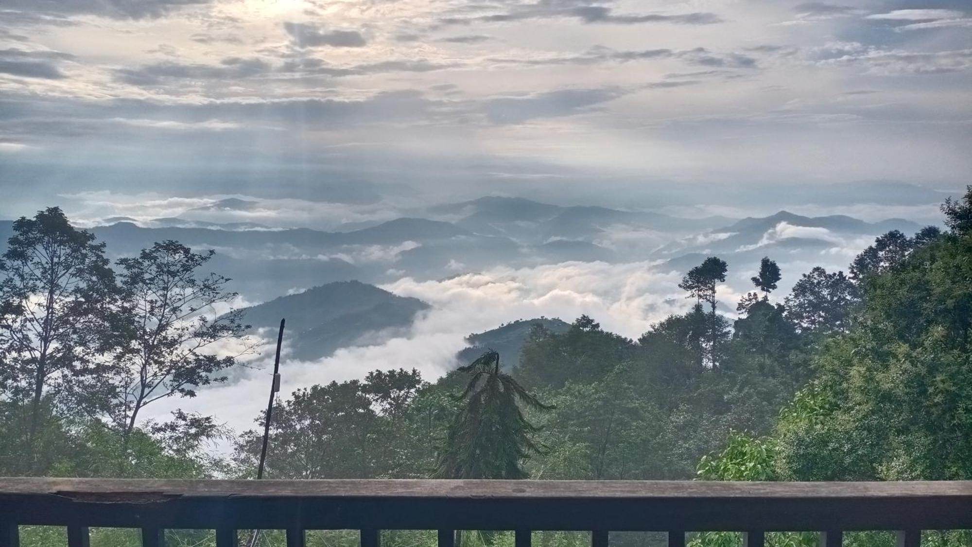 Hotel Chautari Pvt Ltd 纳加阔特 外观 照片