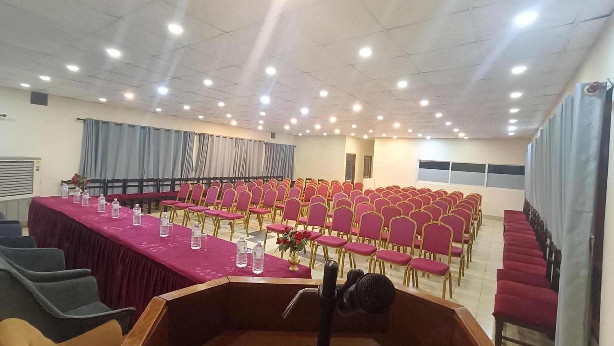 Hotel Chautari Pvt Ltd 纳加阔特 外观 照片