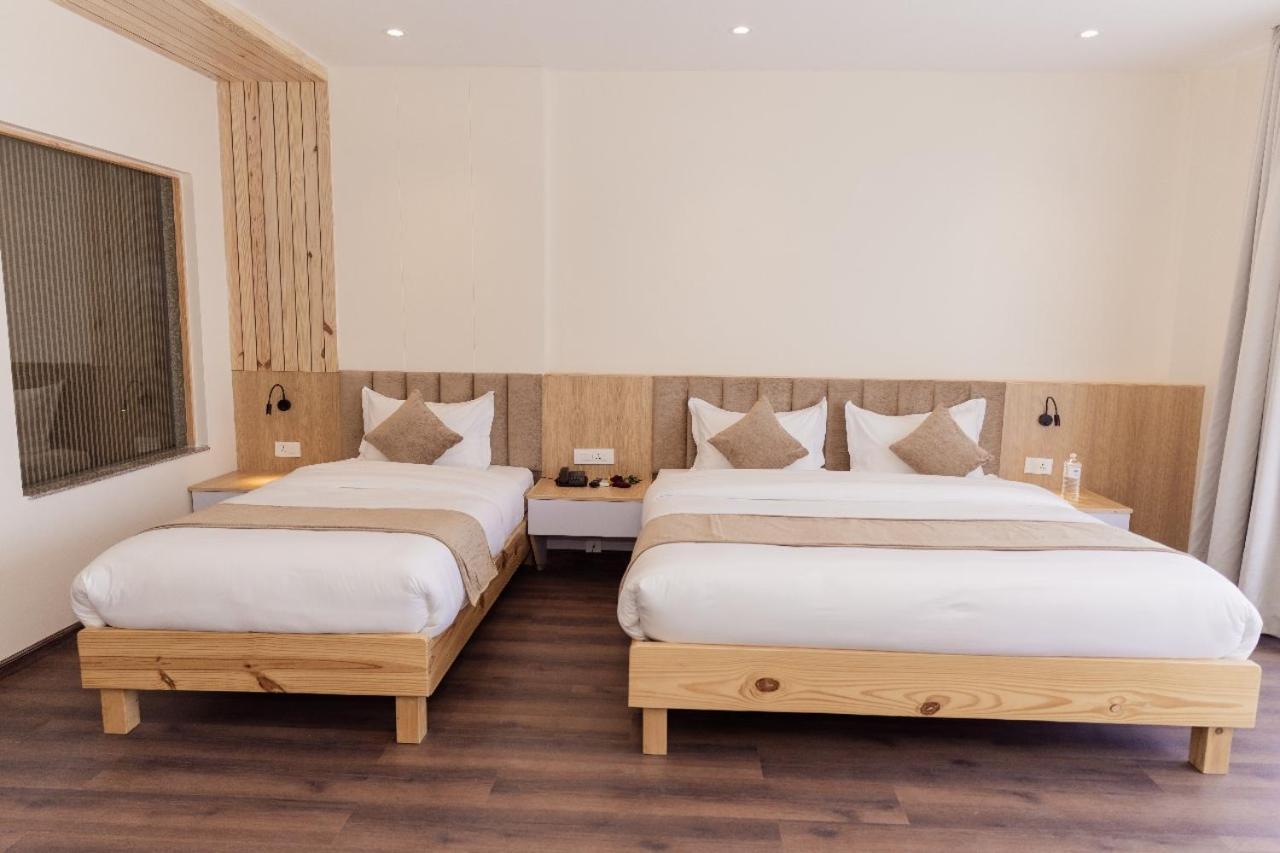Hotel Chautari Pvt Ltd 纳加阔特 外观 照片